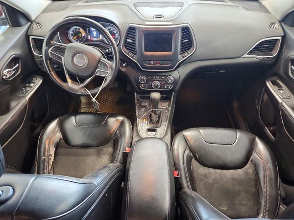 2019 JEEP CHEROKEE LATITUDE PLUS 4X4