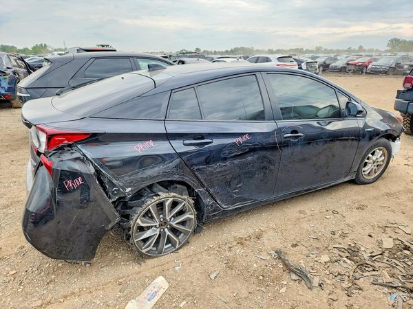 2021 TOYOTA PRIUS