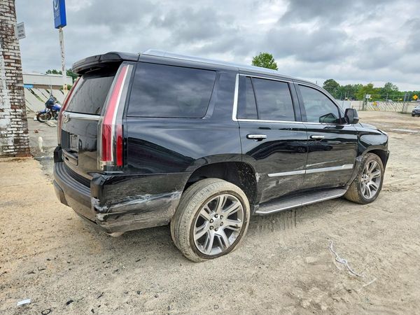 2015 CADILLAC ESCALADE Luxury