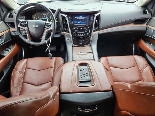 2015 CADILLAC ESCALADE Luxury