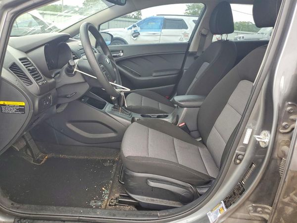 2016 KIA FORTE GL (Middle-Low Grade)