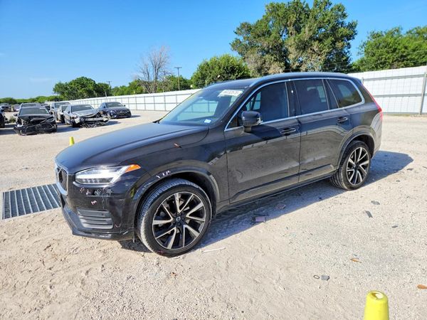 2021 VOLVO XC90 Momentum