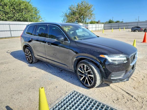 2021 VOLVO XC90 Momentum