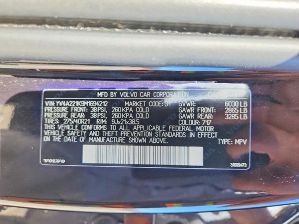 2021 VOLVO XC90 Momentum