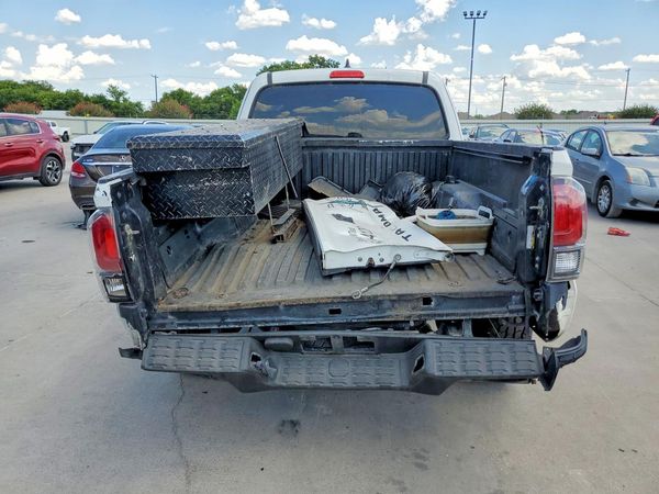 2017 TOYOTA TACOMA SR/SR5