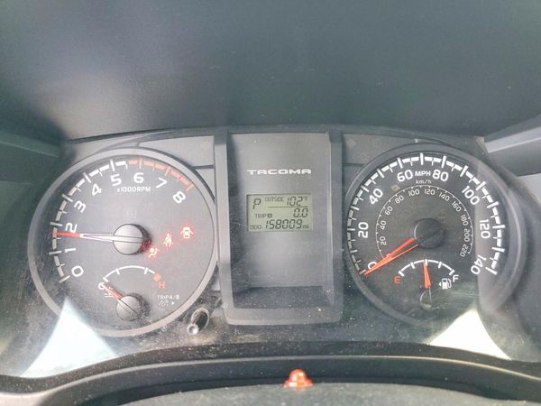 2017 TOYOTA TACOMA SR/SR5