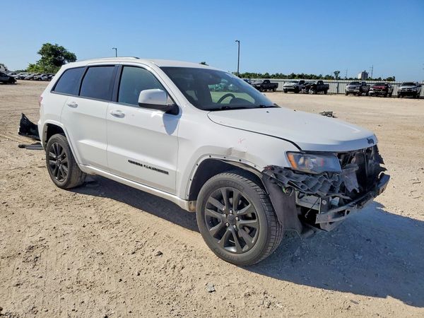 2017 JEEP GRAND CHEROKEE LAREDO 4X2