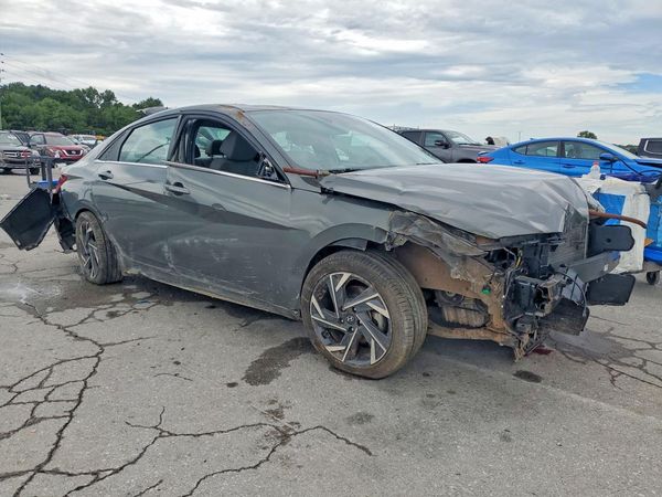 2024 HYUNDAI ELANTRA