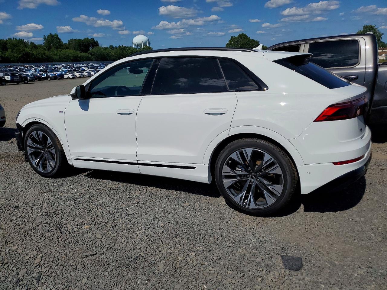 2025 AUDI Q8