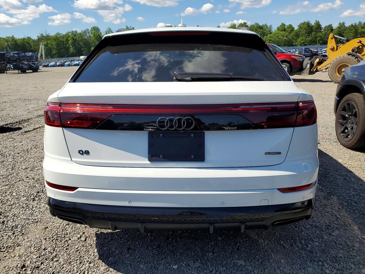 2025 AUDI Q8