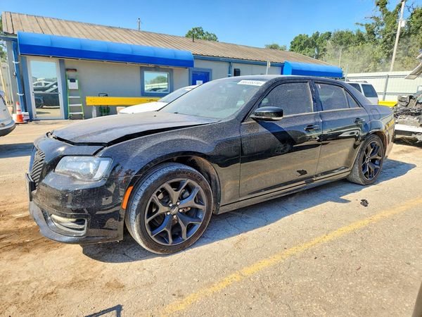 2022 CHRYSLER 300 Touring L