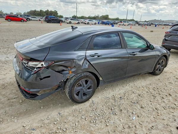 2021 HYUNDAI ELANTRA