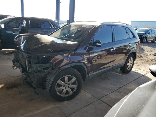 2013 KIA SORENTO Base / LX