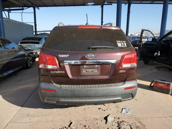 2013 KIA SORENTO Base / LX