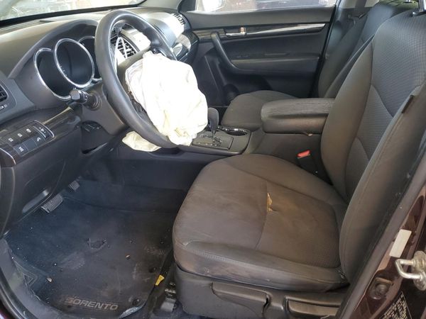 2013 KIA SORENTO Base / LX