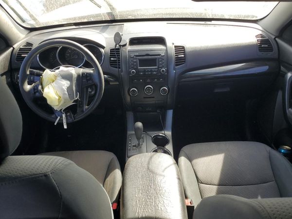 2013 KIA SORENTO Base / LX