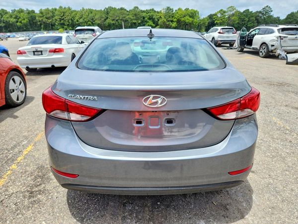 2016 HYUNDAI ELANTRA
