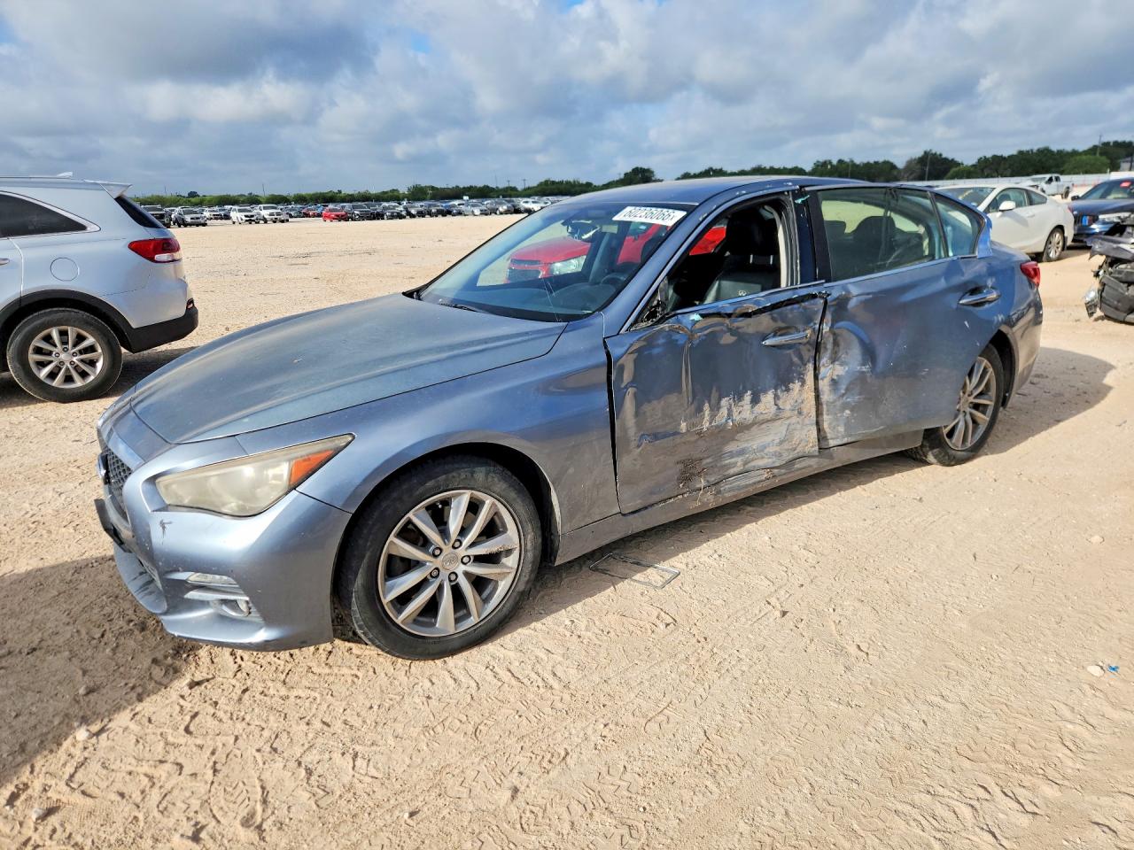 2014 INFINITI Q50 — Front 3/4