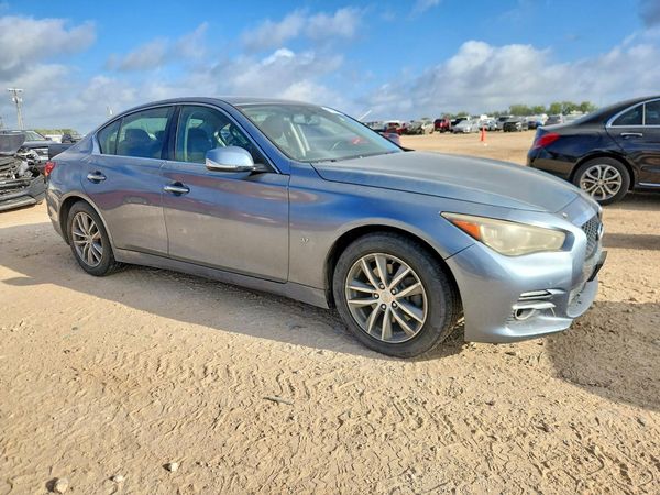 2014 INFINITI Q50 — Passenger 3/4