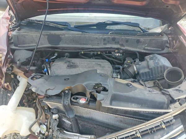 2013 HONDA PILOT LX — Engine bay