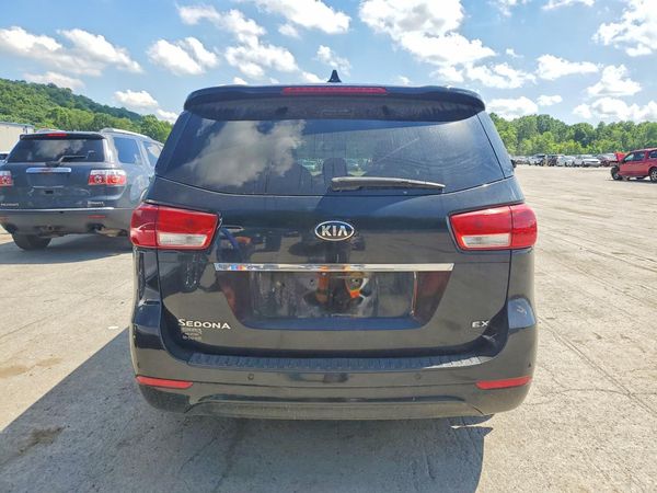2015 KIA SEDONA GLS - Middle level