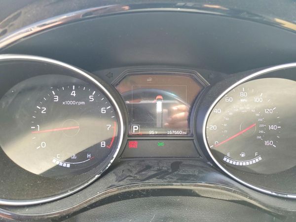 2015 KIA SEDONA GLS - Middle level