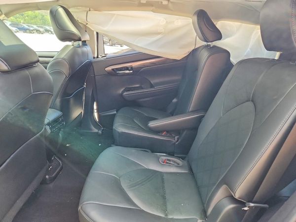 2021 TOYOTA HIGHLANDER