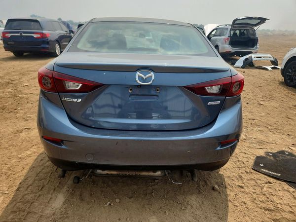 2015 MAZDA 3 Touring/GS