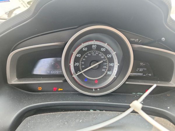 2015 MAZDA 3 Touring/GS