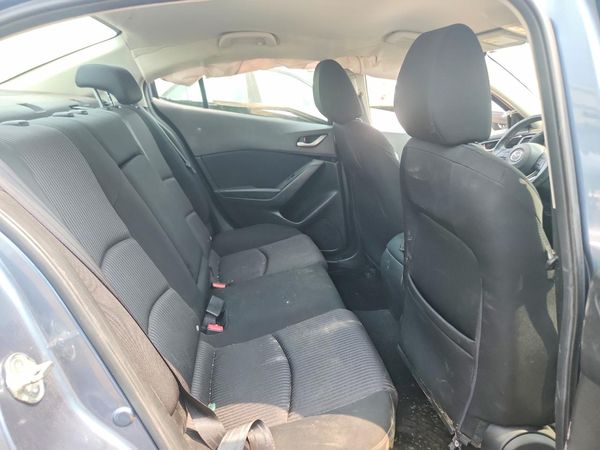 2015 MAZDA 3 Touring/GS
