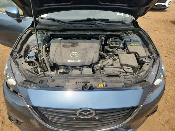 2015 MAZDA 3 Touring/GS