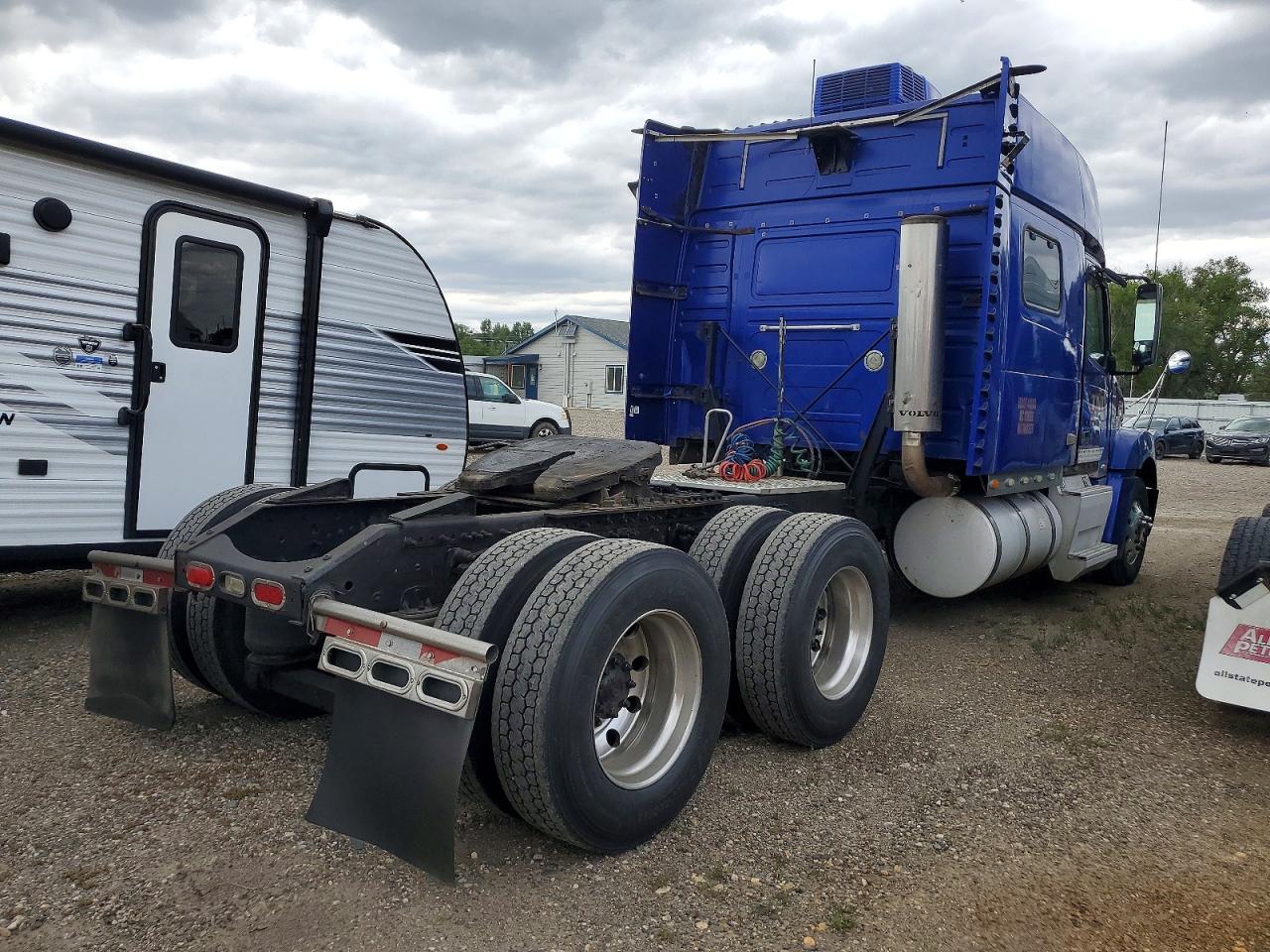 2007 VOLVO VT
