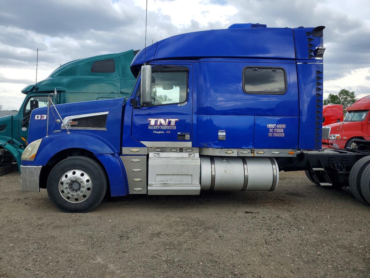 2007 VOLVO VT