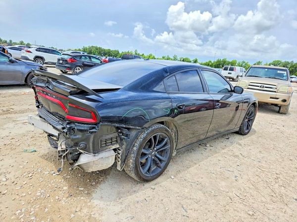2018 DODGE CHARGER SXT