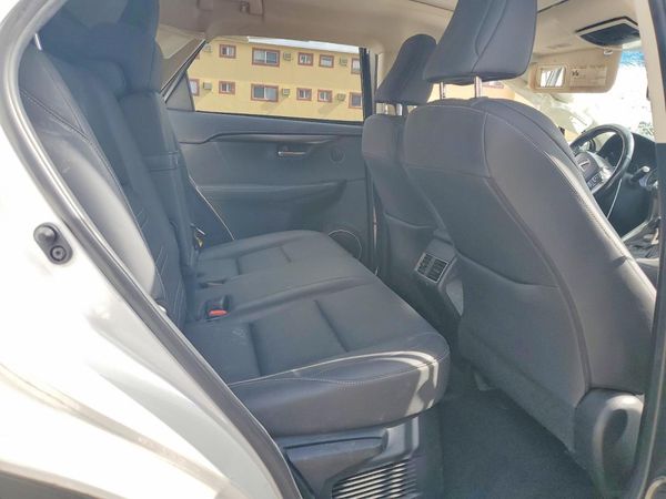 2015 LEXUS NX 200t Luxury