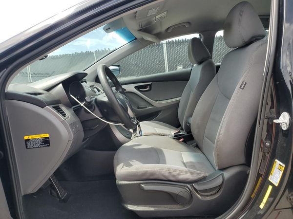 2013 HYUNDAI ELANTRA