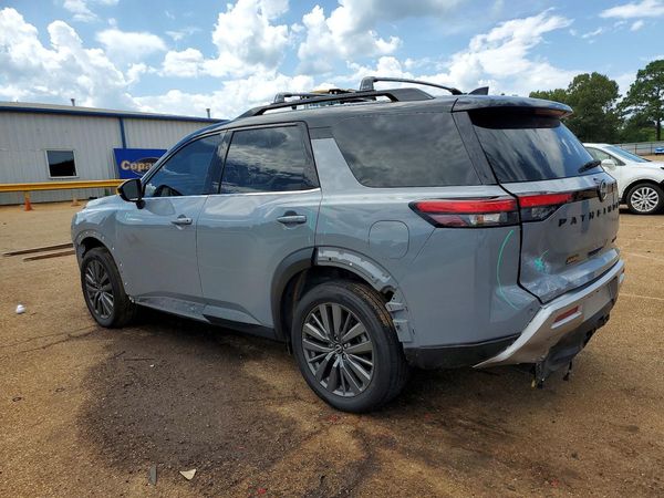 2025 NISSAN PATHFINDER SL
