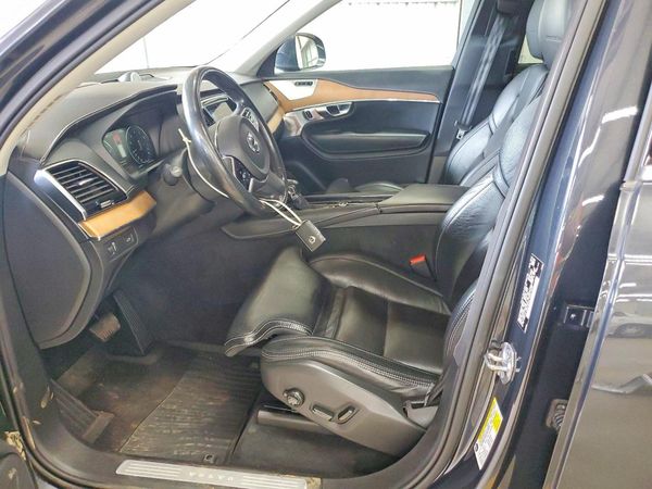 2017 VOLVO XC90 Inscription