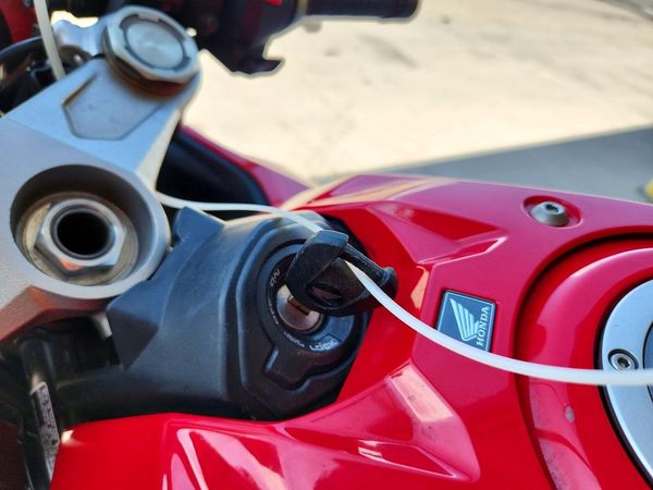 2020 HONDA CBR CYCLE
