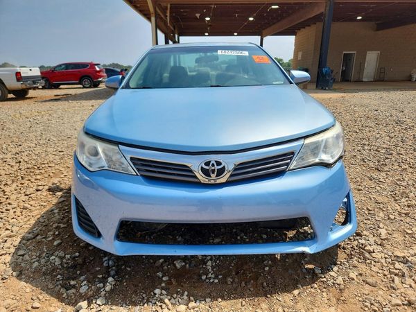 2014 TOYOTA CAMRY