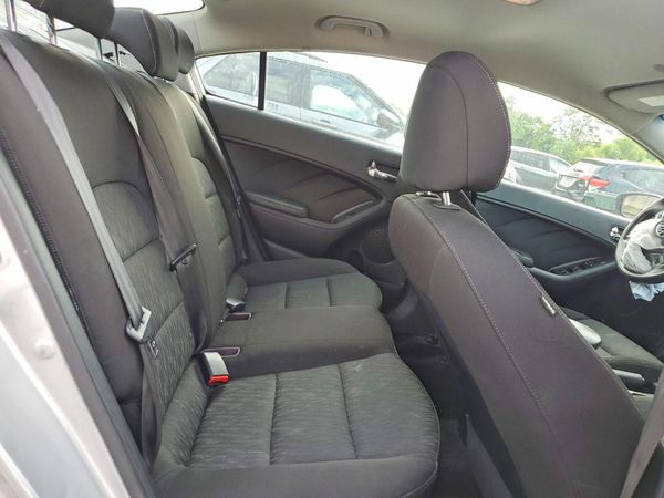 2014 KIA FORTE LX