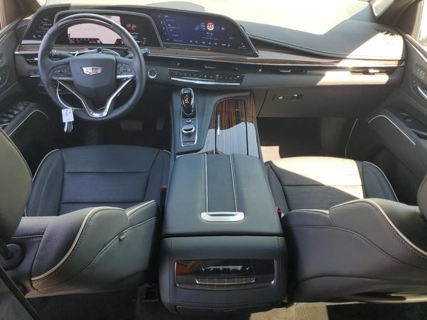 2024 CADILLAC ESCALADE PREMIUM LUXURY