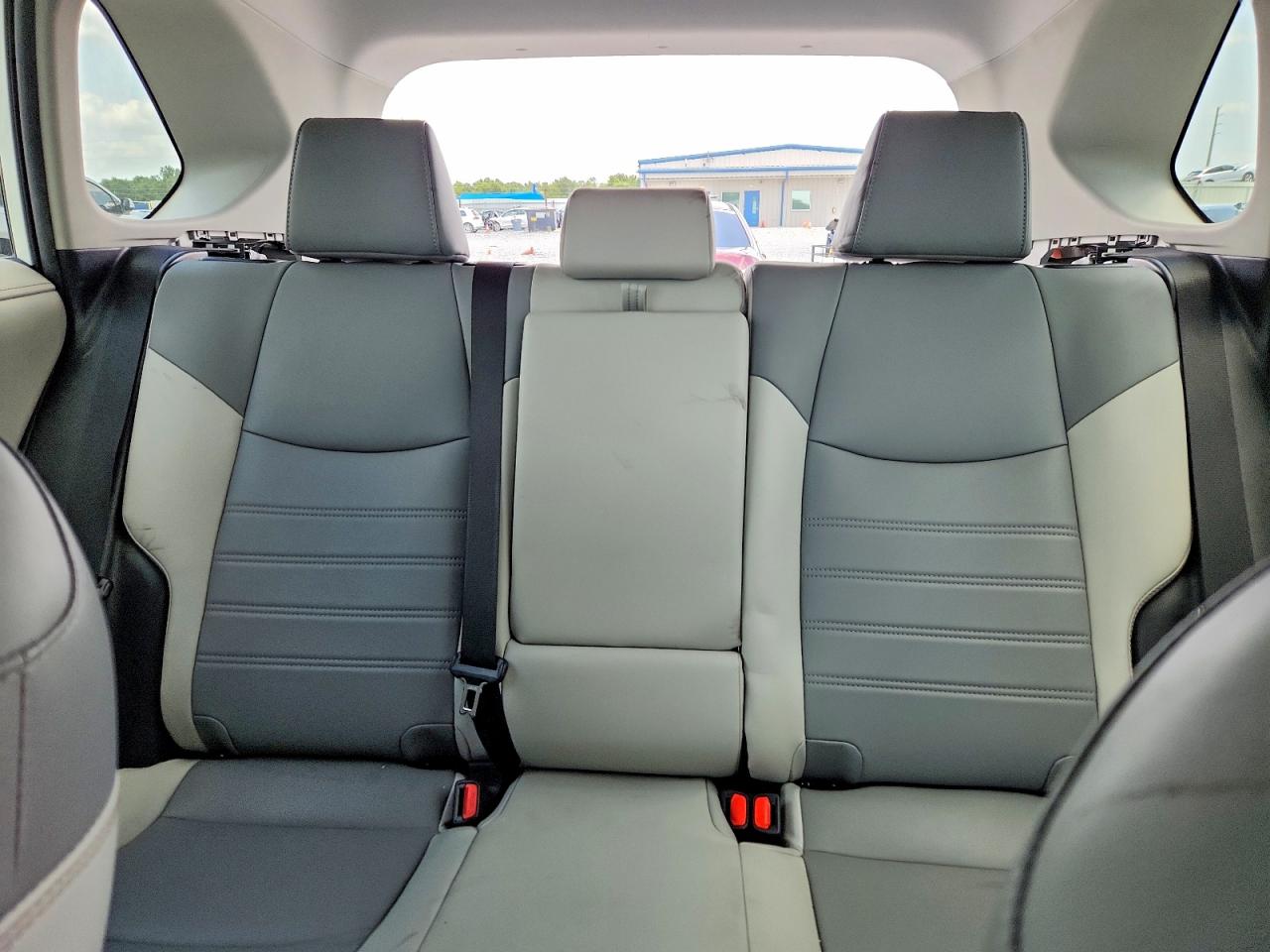 2020 TOYOTA RAV4 Limited HV