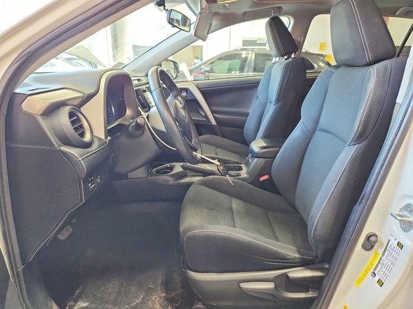 2016 TOYOTA RAV4 XLE (M Grade)