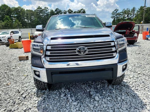 2018 TOYOTA TUNDRA