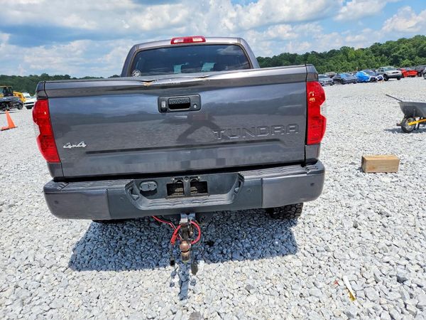 2018 TOYOTA TUNDRA