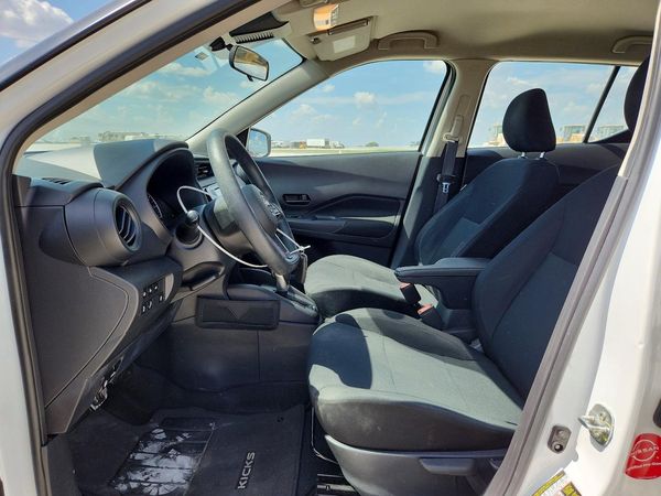 2023 NISSAN KICKS