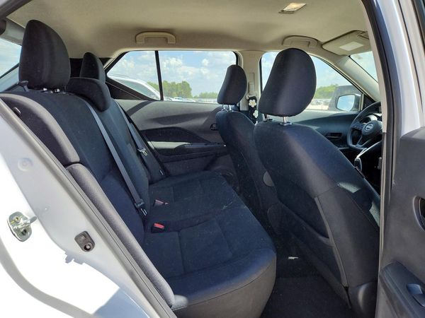 2023 NISSAN KICKS