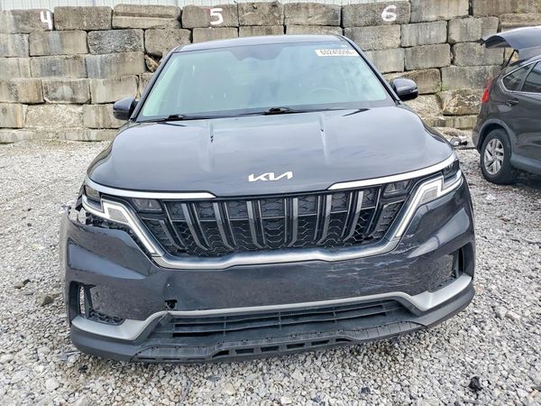 2024 KIA CARNIVAL