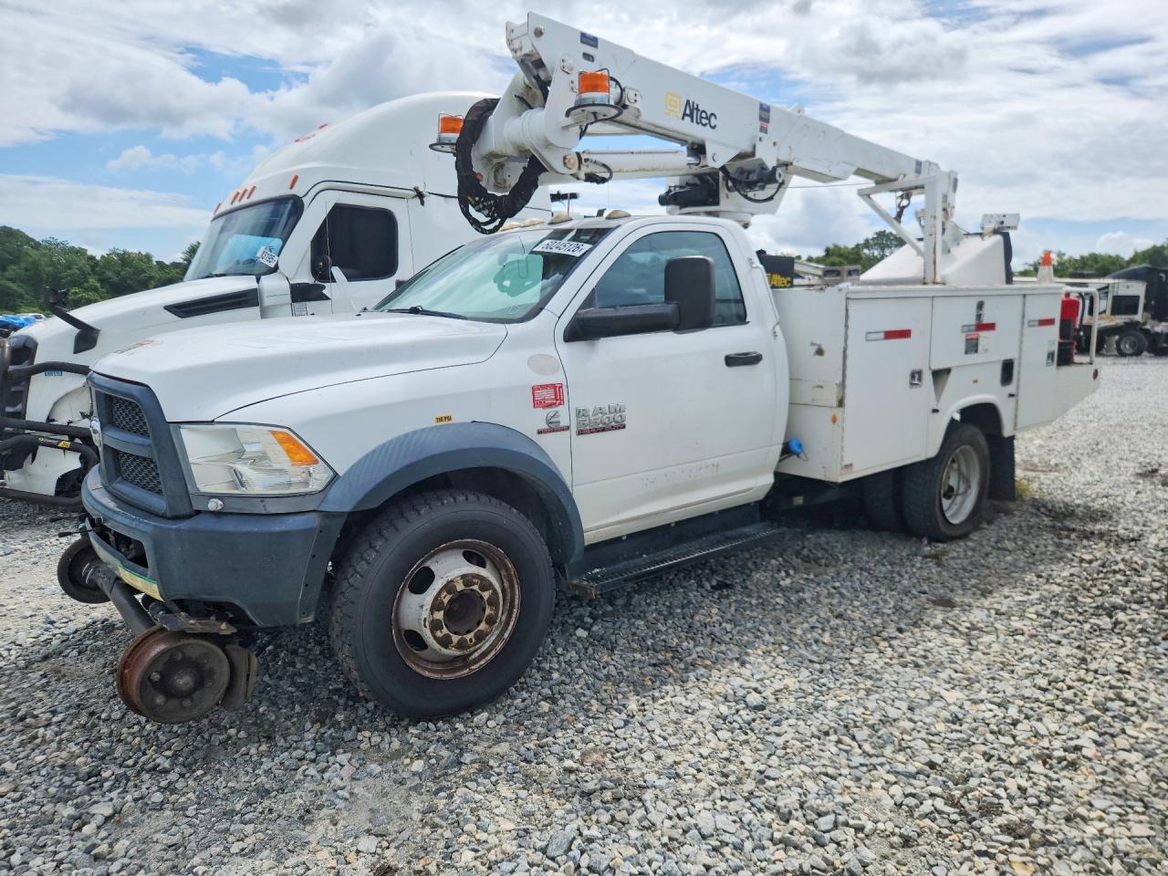 2014 RAM 5500 REG CAB CHASSIS
